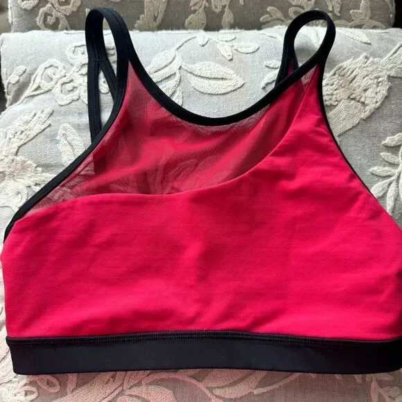 Lululemon Forget The Rest Bra
Flamenco Red / Black Size 4 - Picture 10 of 13